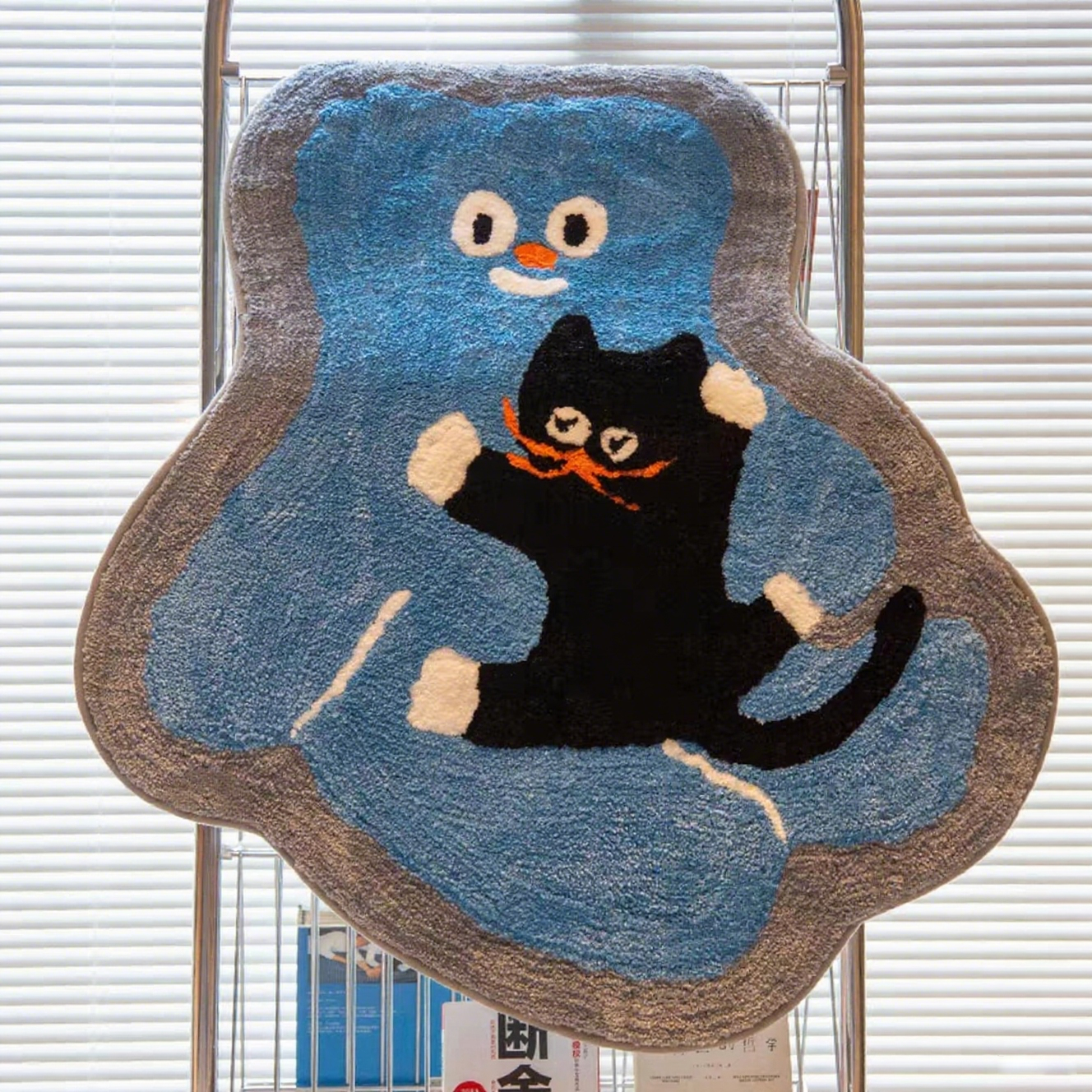 Bear Hugging Cat丨Faux Cashmere Carpet